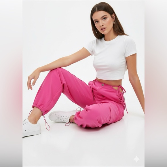 Fierce Cutout Cargo Pants - Picture 6 of 11